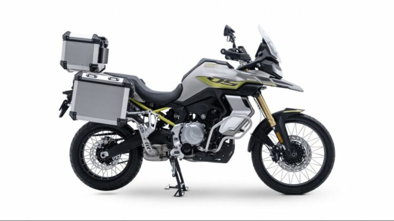 Voge 900 DSX1