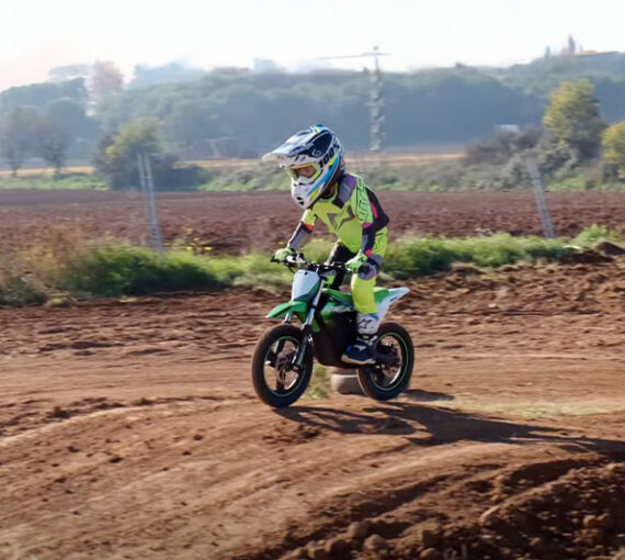 MOTO ÉLECTRIQUE POUR ENFANT