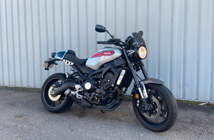 YAMAHA XSR 900