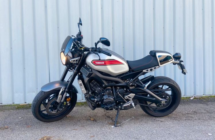 YAMAHA XSR 900